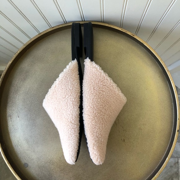 CHINESE LAUNDRY | EASTON MULE IN NATURAL FAUX FUR | SZ: 7 | NWOT - Picture 6 of 8